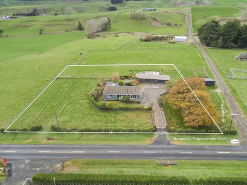 707 Colyton Road, Bunnythorpe
