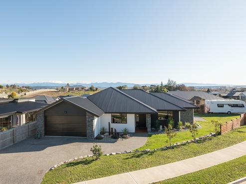 20 Pine Crest Drive, Richmond