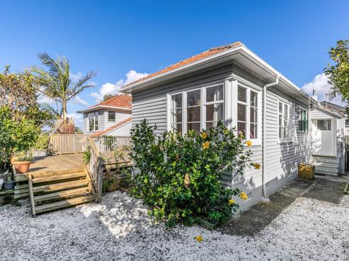 28 Te Arawa Street, Orakei