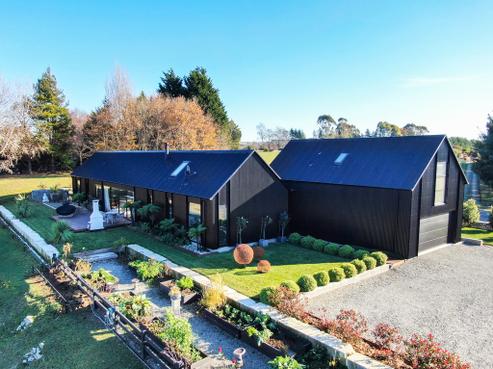 145 Homestead Road, Weston