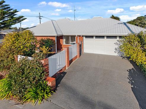 8 Penguin Street, Southshore