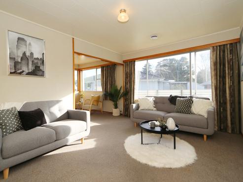 209 Queens Drive, Windsor