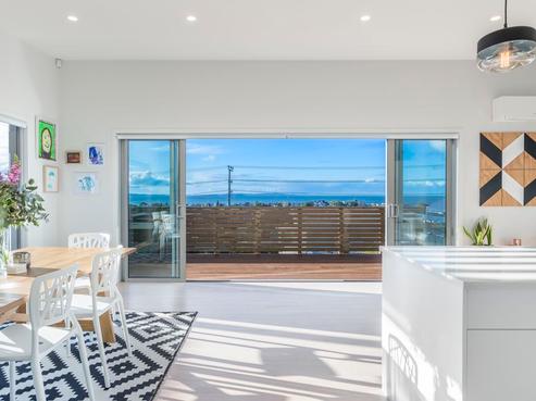 42 Brightside Road, Stanmore Bay
