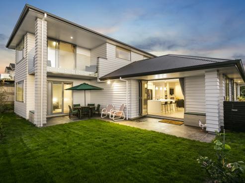 6 Tuangi Street, Long Bay