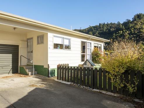 10 Hillside Lane, The Brook