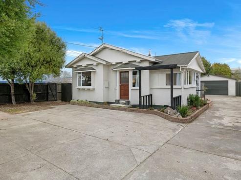 33 Sylvan Street, Middleton