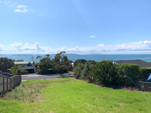 113 Pacific Parade, Army Bay