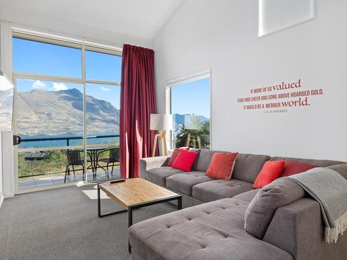 6D Vancouver Drive, Queenstown Central
