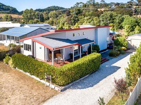 50 Scott Drive, Cooks Beach