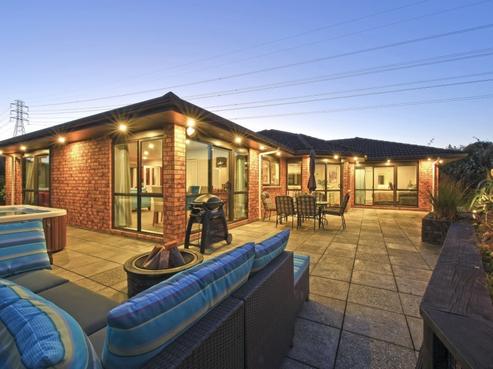 55 Percy Kinsman Crescent, Riverstone Terraces