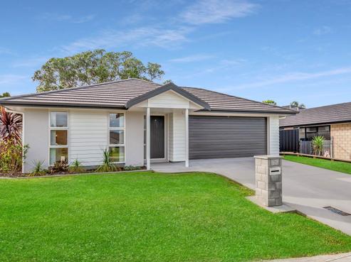 7 Rolling Stone Rise, Tikipunga