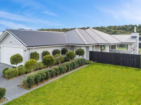 58 Montgomery Crescent, Kinloch