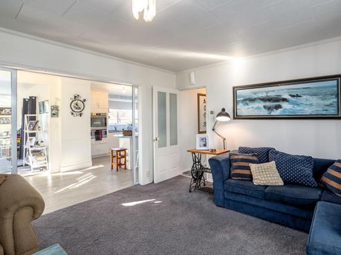 13 Strasbourge Street, Martinborough