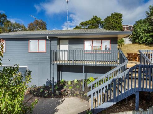9 Helicon Place, Totara Vale