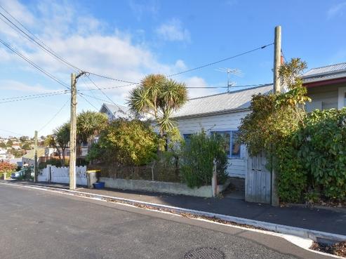 16 Peel Street, Mornington