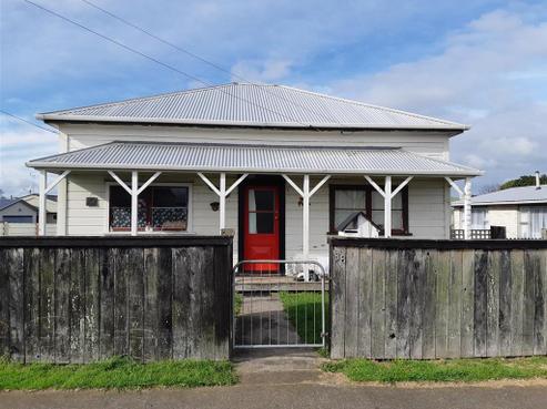 38 Collins Street, Hawera