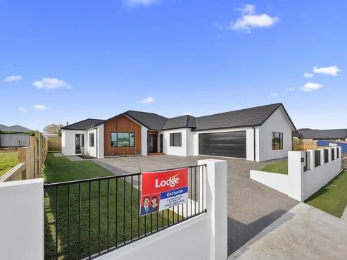 22 The Meadows Drive, Flagstaff