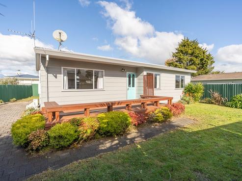 88B Bruce Avenue, Glenview