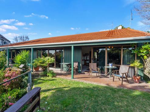 12 Carling Road, Whakatane