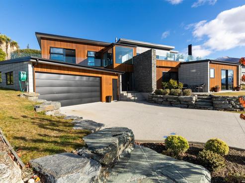 10 Turnbull Crescent, Wanaka