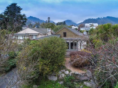 19 Riverside, Nelson City