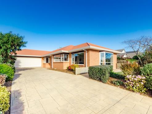 24 Cedar Drive, Paraparaumu Beach
