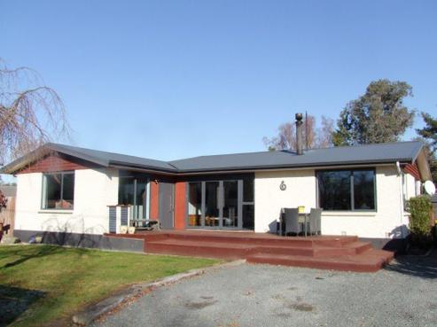 15 Moore Street, Milton