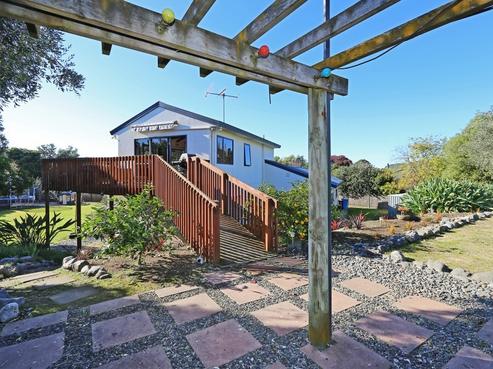 32 Cedar Road, Te Awanga