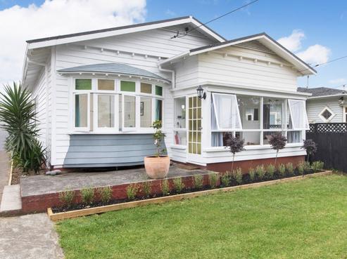 253 Meola Road, Point Chevalier
