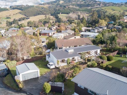 8 Estuary Crescent, Fairfield