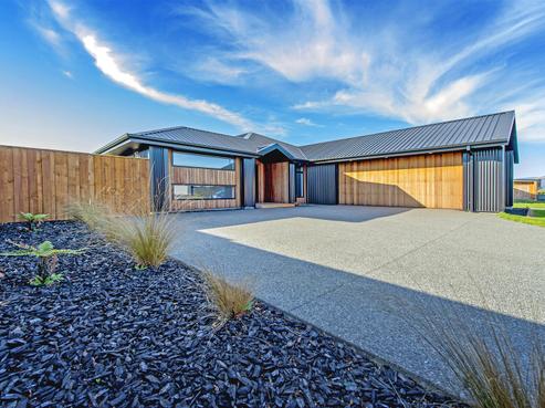23 Oaks Drive, Lincoln