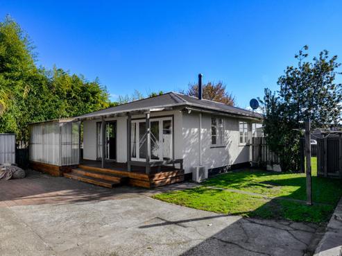 805 Hastings Street North, Hastings