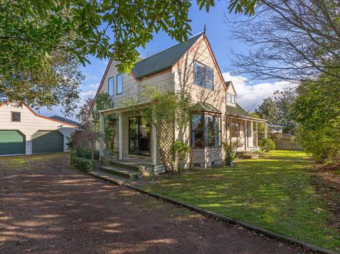 76 South Belt, Solway