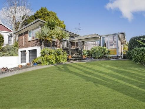 8 Mccall Place, Opaheke