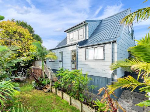 2/13 Philson Terrace, Browns Bay