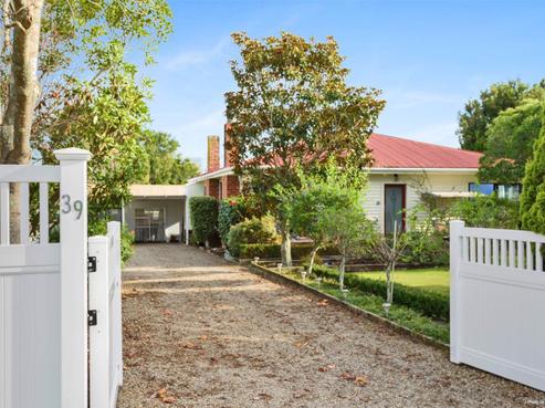 39 Mcrobbie Road, Kingseat