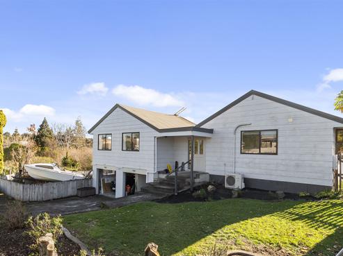 5 Lagoon Place, Poike