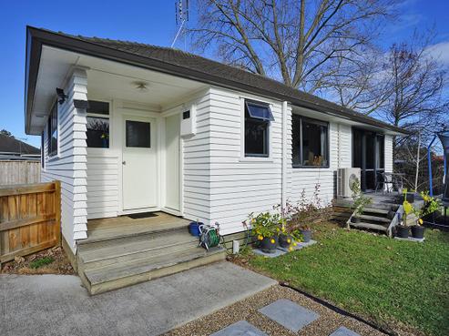 21A Montgomery Crescent, Bader