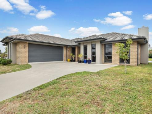6 Knapdale Mews, Huntington