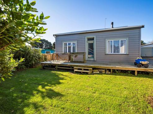 24 Hira Street, Hawera