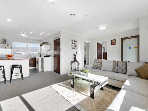 1/51 Charntay Avenue, Clover Park