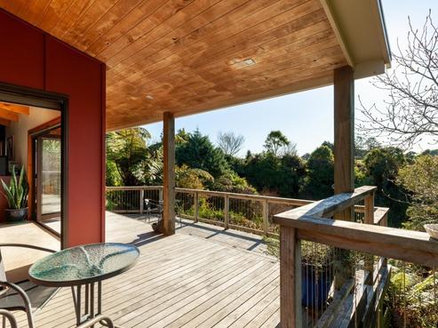 297 Tarata Road, Inglewood