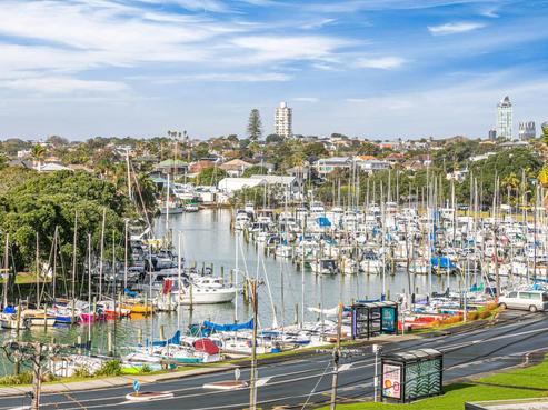 3/2 Beach Road, Castor Bay
