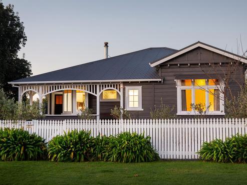 33 Daniel Street, Martinborough