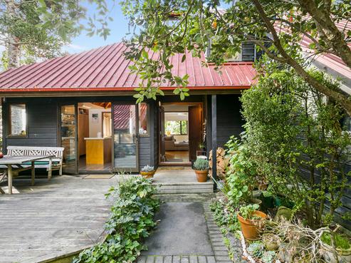 246 Konini Road, Titirangi