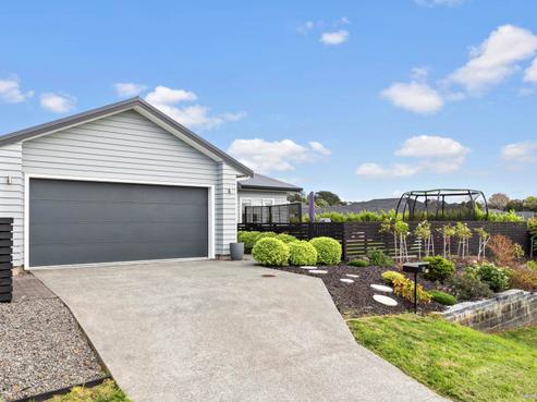 17 Eastview Crescent, Stanmore Bay