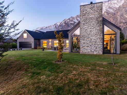 13 Bretby Court, Jacks Point