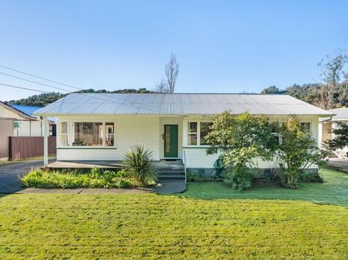 23 Pinehaven Road, Pinehaven