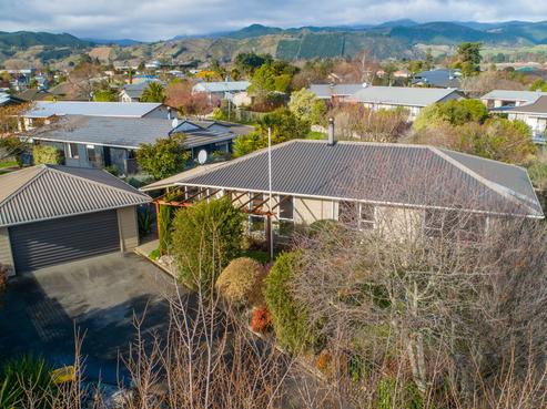 25 Starveall Street, Brightwater