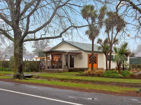 8 Hall Street, Cheviot
